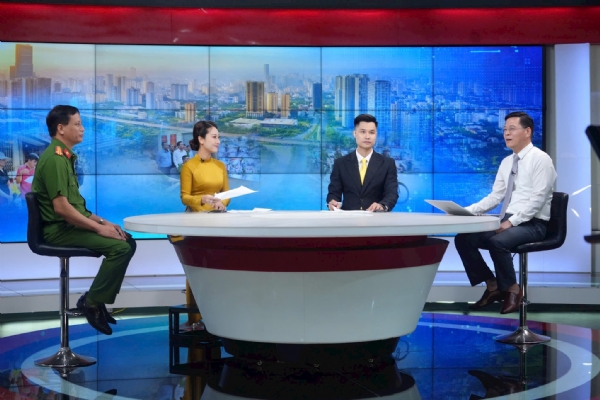 Mỗi người dân là một chiến sĩ trên mặt trận bảo vệ an ninh Tổ quốc https://hanoimoi.vn/moi-nguoi-dan-la-mot-chien-si-tren-mat-tran-bao-ve-an-ninh-to-quoc-1213410.html