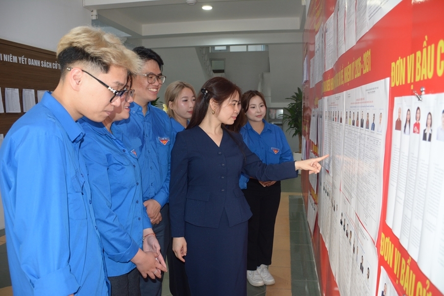 Hà Nội: Nâng cao nhận thức, trách nhiệm công dân cho cử tri trẻ
- Nguyễn Hồng Sáng-